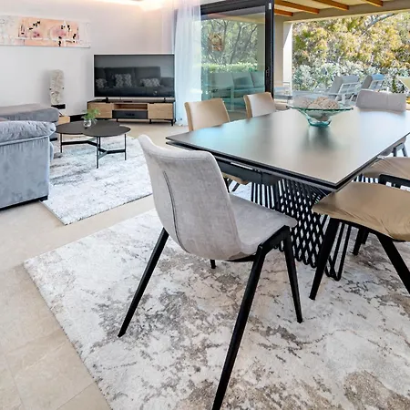 Ml2b1- Stunning In Apartment