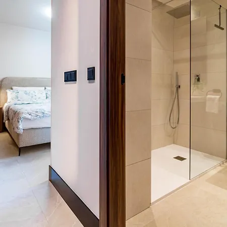 Apartment Ml2b1- Stunning In Marbella