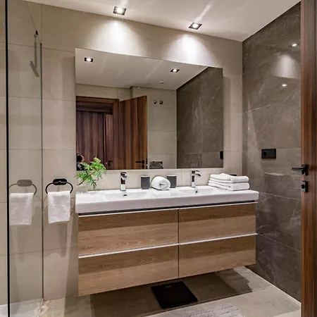 Ml2b1- Stunning In Apartment *