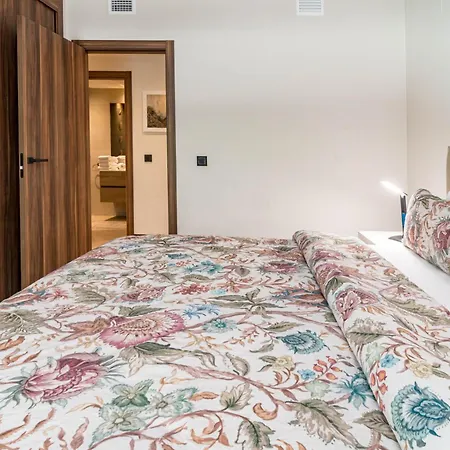 Ml2b1- Stunning In Apartment