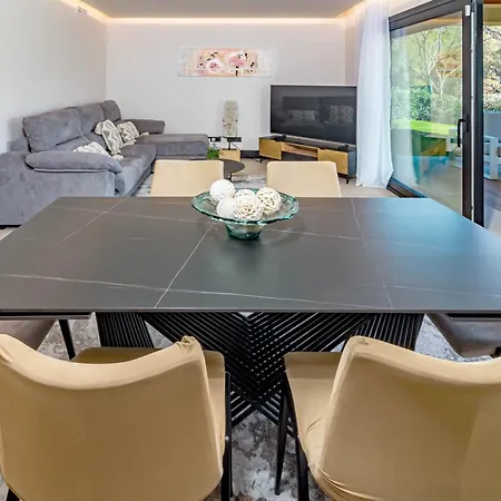 Apartment Ml2b1- Stunning In Marbella